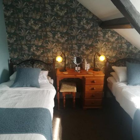 Tara Bed & Breakfast Fishguard Exterior foto