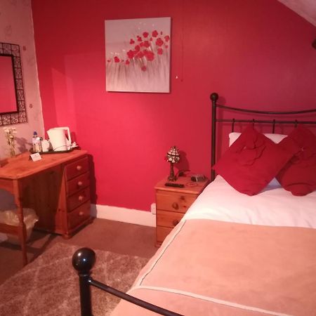 Tara Bed & Breakfast Fishguard Exterior foto