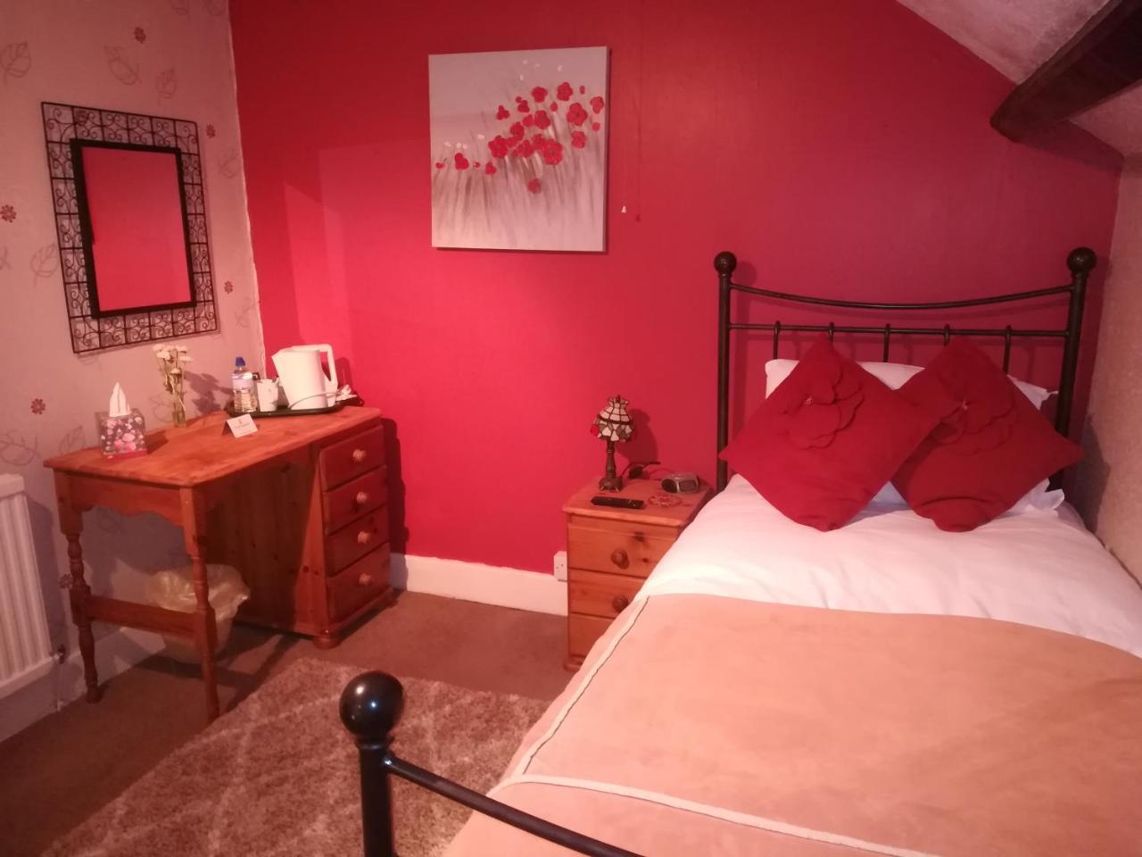 Tara Bed & Breakfast Fishguard Exterior foto